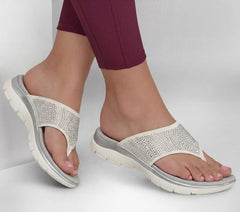 Skechers Summits Sandal - Unmatched Glow