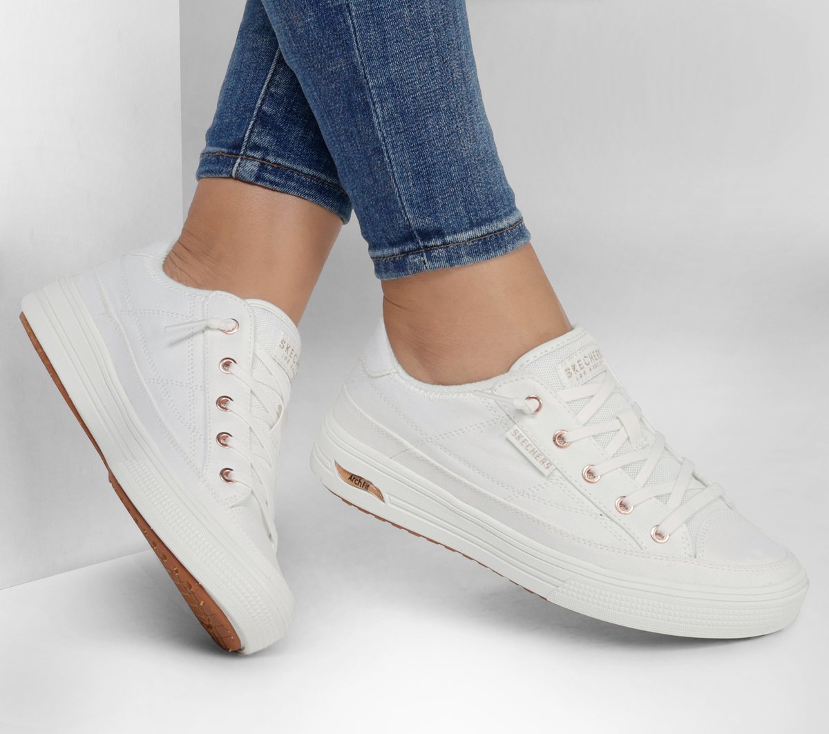 Skechers Arch Fit Arcade - Meet Ya There