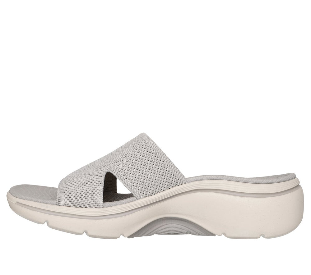 Skechers GO WALK Arch Fit 2.0 Sandal - Dakota
