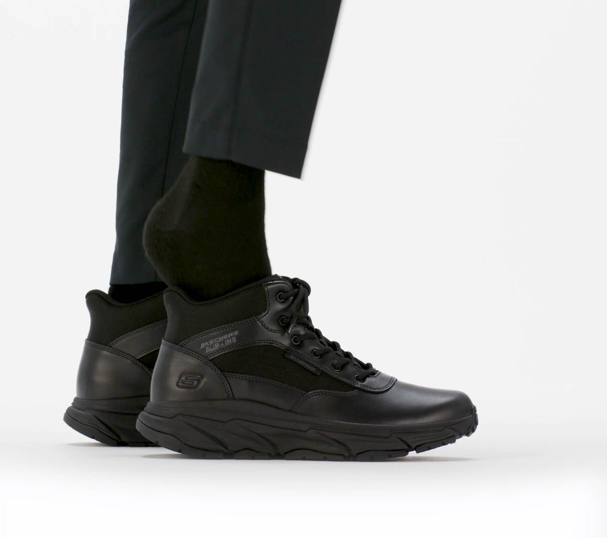 Skechers Slip-in Work Waterproof Slip-Resistant: D'Lux Journey - Redron