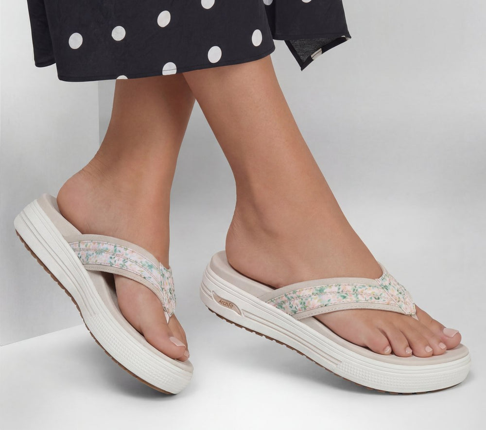 Skechers Arch Fit Arcade Sandal - Flora Friends
