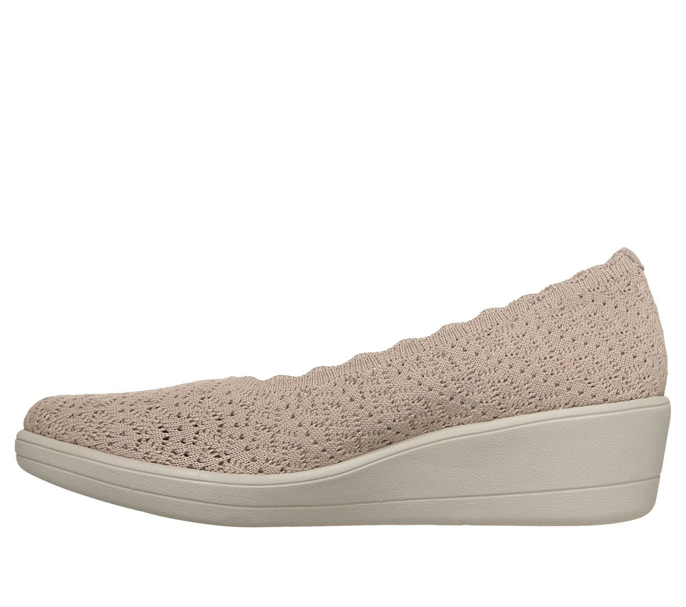 Skechers Relaxed Fit: Newport Wedge - Softly Stitched