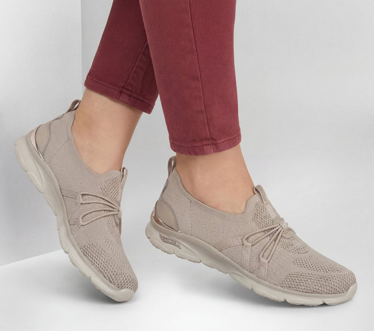 Skechers Arch Fit Sunny - Flutter Step
