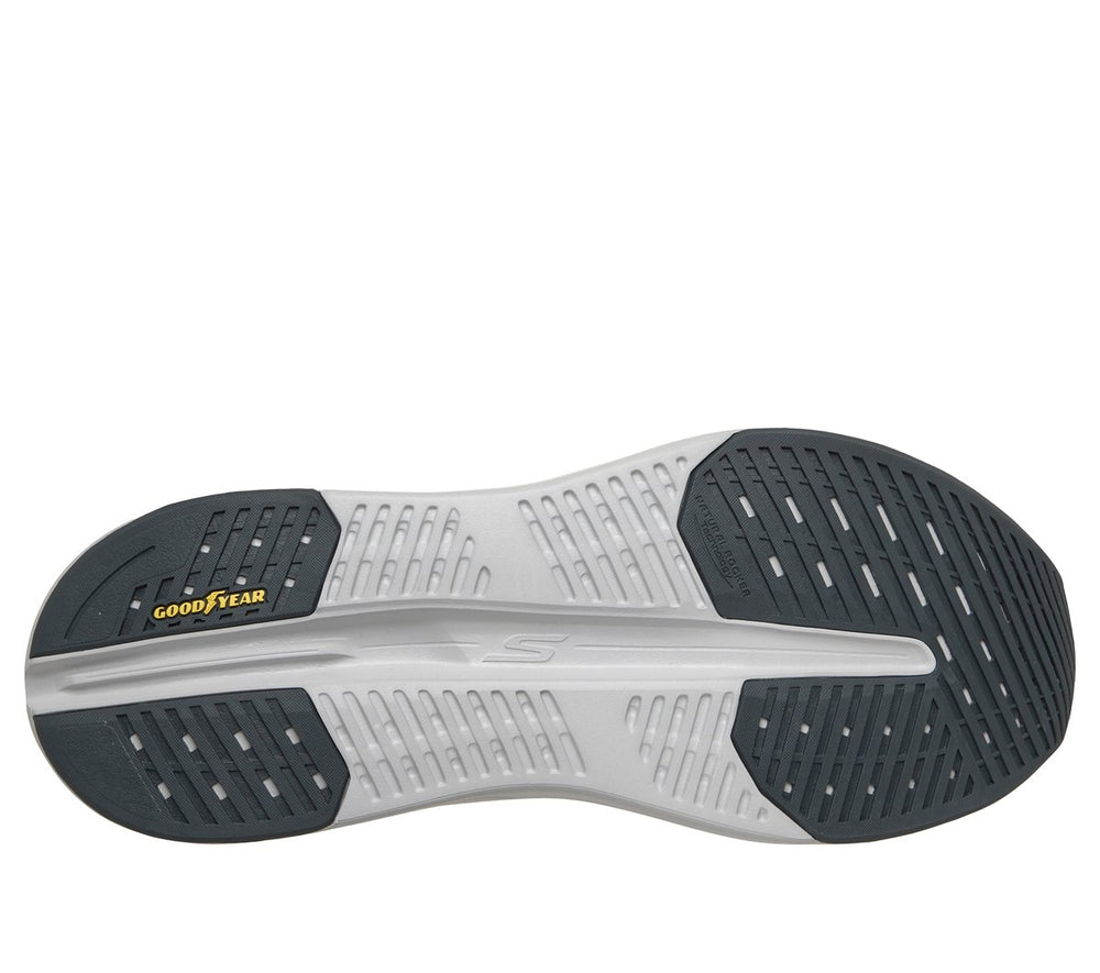 Skechers Max Cushioning Glide-Step - Tukker
